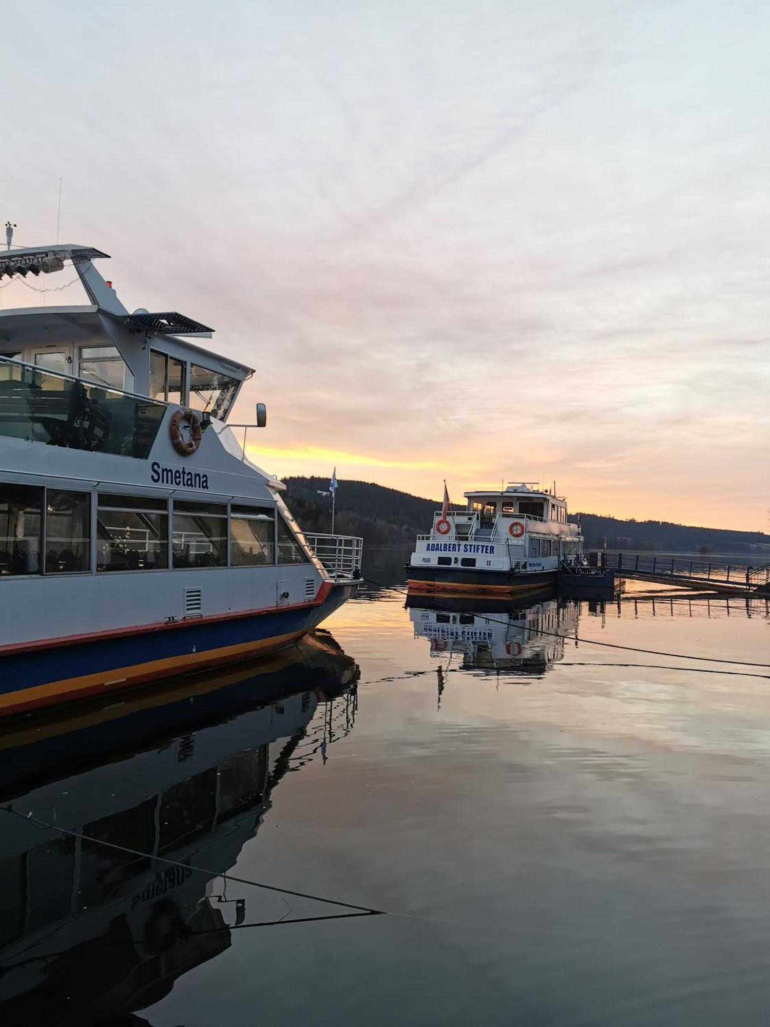 Apartman S Terasou A Vyhledem Na Jezero Lipno Kovarov Экстерьер фото